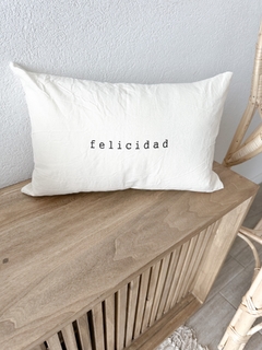 ALMOHADON TUSSOR FELICIDAD - 25X40 CMS