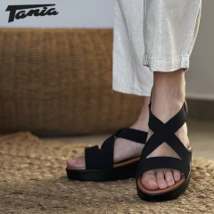 Sandalia Cecilia Negra en internet