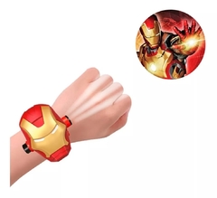 Reloj Con Proyector Marvel Avengers 24 Imagenes - Ditoys. - Crawling