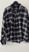 Camisa escocesa over gris con negro 20% off transferencia