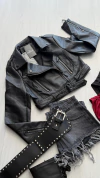 Campera cuero croop con cierres y cinturón 20%off transferencia