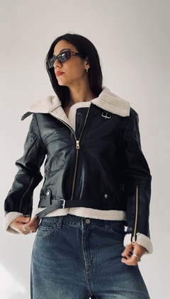 Gamulan black con piel 20%off pagando por transferencia - comprar online
