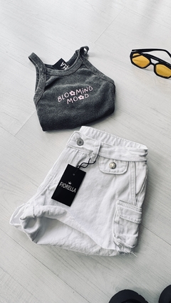 Short cargo white bolsillo tapita 20%off transferencia