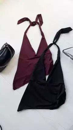 Top atado cuello con pico asimétrico 20.% off transferencia - comprar online