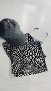 Pañuelo seda manchas black & white 20%off pagando opcion transferencia