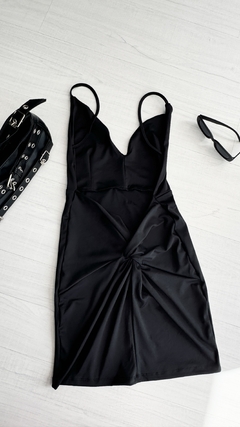 Vestido microfibra espalda caída