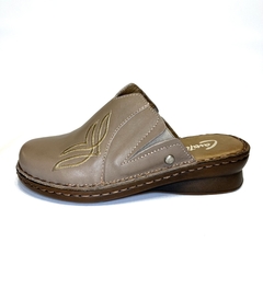 Zueco de cuero bordado Cavatini (50-1673) - comprar online