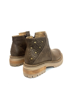 Bota de cuero con tachas Penelope (1296) - comprar online