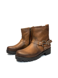 Bota de cuero detalle de hebilla Gravagna (2521) - comprar online