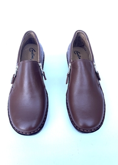 Zapato de cuero con tachas Cavatini (50-1401) en internet