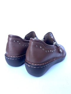 Zapato de cuero con tachas Cavatini (50-1401) - Calzados Miguel Angel - Zapatos de cuero