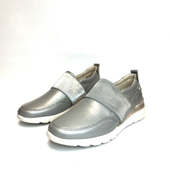 Zapatilla de cuero capellada elástica Cavatini M (39-2401)
