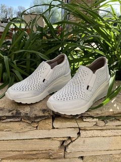 Zapatilla de cuero con elásticos Keady (3830) - comprar online