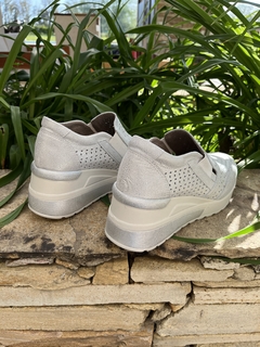 Zapatilla de cuero con elásticos Keady (3830) en internet
