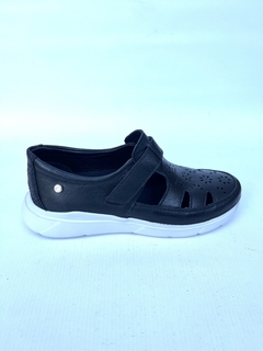 Zapato de cuero con abrojo Cavatini (39-1306)
