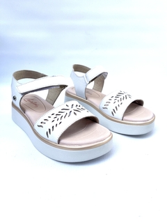 Sandalia de cuero calada Cavatini (48-2309) - comprar online