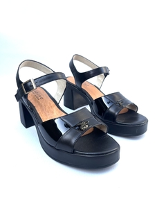 Sandalia de cuero charol Madero (1901) - comprar online