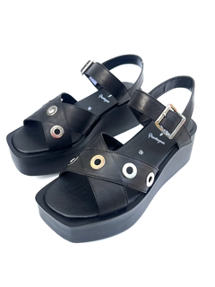 Sandalia de cuero con tachas Gravagna (5150)