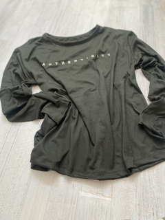 Remera Authenticity