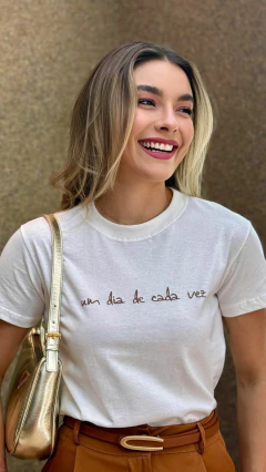 T-SHIRT UM DIA - comprar online