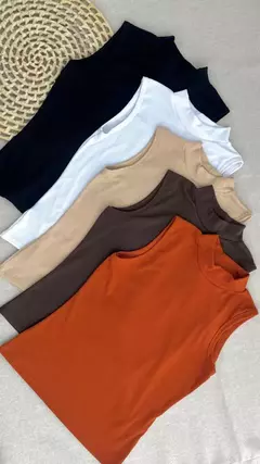 BLUSA CANELADA GOLA ALTA - Thianna