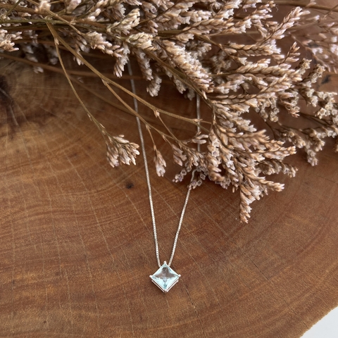 Colar Zircônia Losango Azul Claro - comprar online