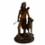 ÍNDIO CAÇADOR COM LOBO -31 CM - CONEXÃO HOMEM NATUREZA - REPRESENTA A FORÇA E A SABEDORIA INDÍGENA