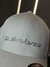 Boné quiksilver letreiro frontal ( branco/prata ) na internet