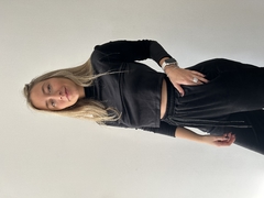 Polera Comfy Negra en internet