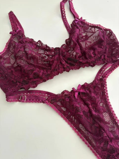 Conjunto Emilia Borravino en internet