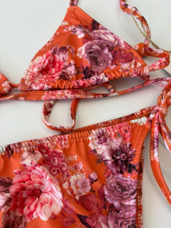 Bikini Cali Naranja Florcitas en internet