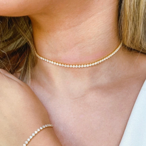 Chocker folheada riviera