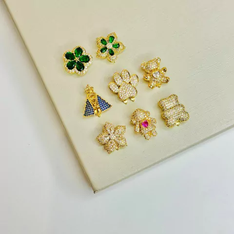 Pingente cravejado PREMIUM dourado (abre)