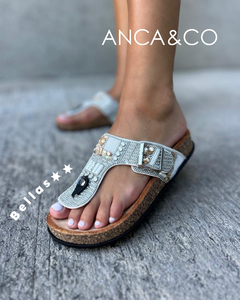 Sandalias Anca & Co Mujer Urbanas Brillos Tulum Ojotas Bajas (ANTULUM) - Zona Shop