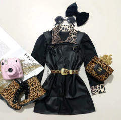 Conjunto jardineira com blusa print - comprar online