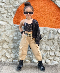 Calça jogger cargo off na internet