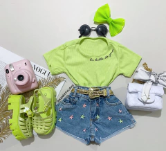 Short jeans bordado estrela