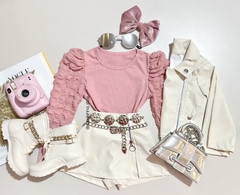 Conjunto Jaqueta e short saia courino