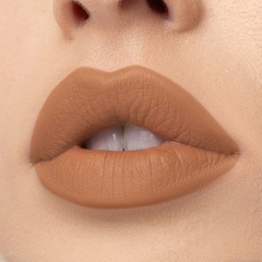 NUDE X LIPSTICK - BEAUTY CREATIONS en internet