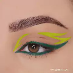 STATEMENT GEL LINER - MOIRA