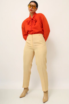 Calça amarela cintura alta textura