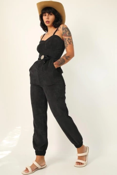 macacão veludo cotele recorte busto na internet