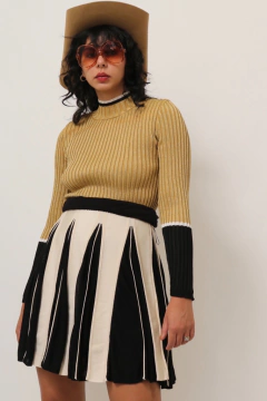 tricot dourado com det preto vintage - loja online