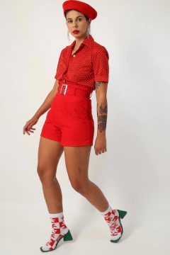 camisa poá vermelha vintage na internet