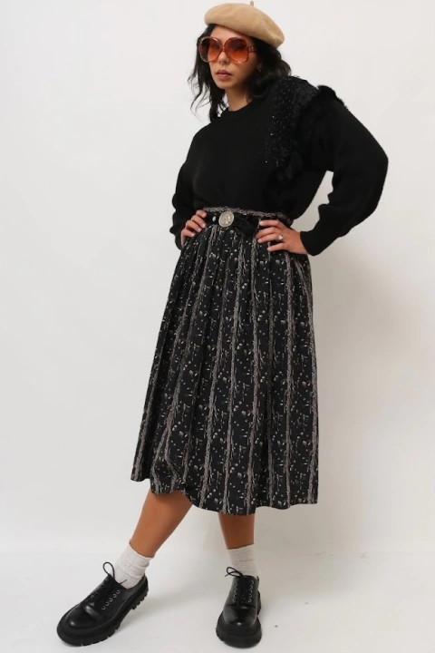 saia cintura alta ampla textura plissada