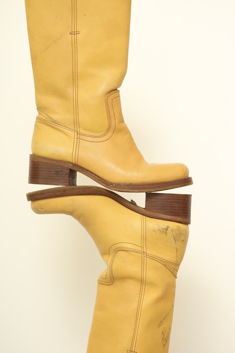 Bota amarela 100% couro 37/38