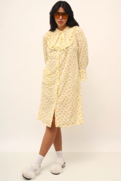 Camisola amarelinha flores 70´s laço na internet