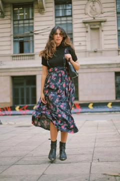 Vestido salopete 100 % viscose  bolso estampado - comprar online