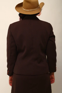 Conjunto blazer + saia marrom