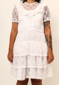 Vestido branco detalhe renda vintage - comprar online